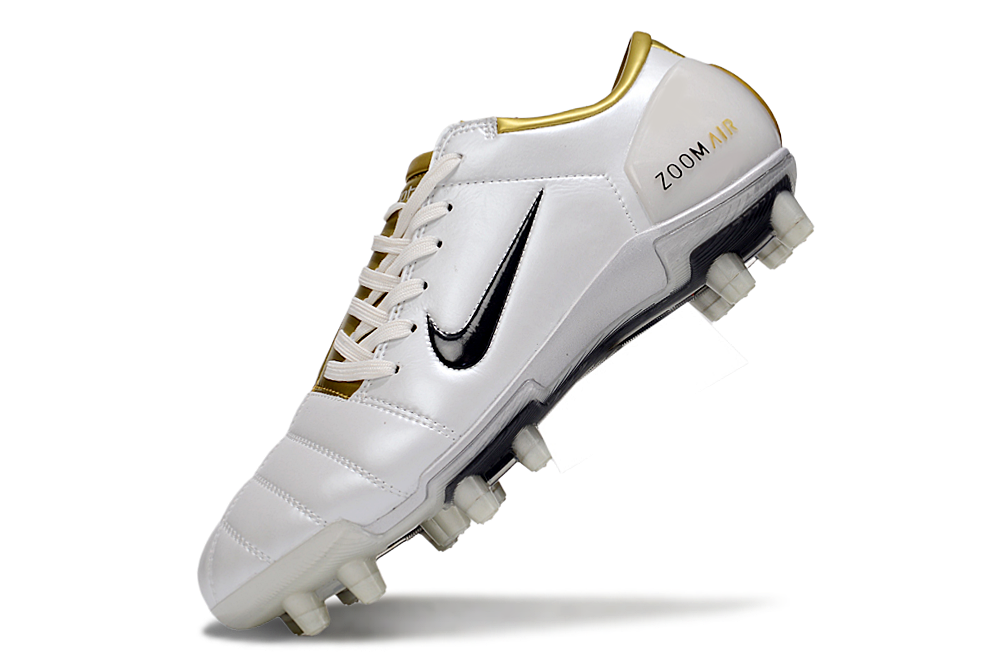 Nike Total 90